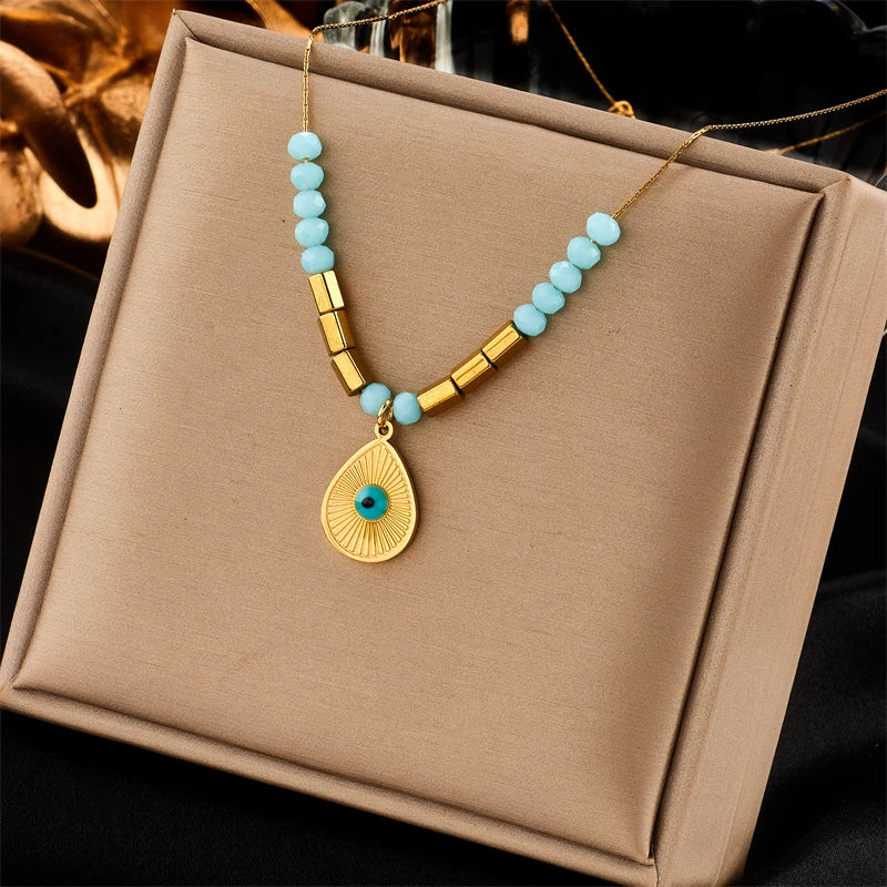 Pearl & Butterfly Heart Pendant – Vintage Green Stone Necklace